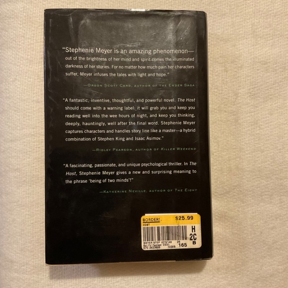 The Host by Stephanie Meyer - Hardcover Book - Picture 2 of 6